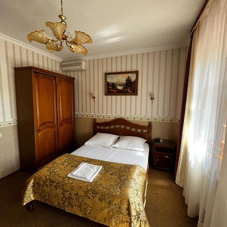 Hotel Zolotoy Fazan Mikołajów Zewnętrze zdjęcie