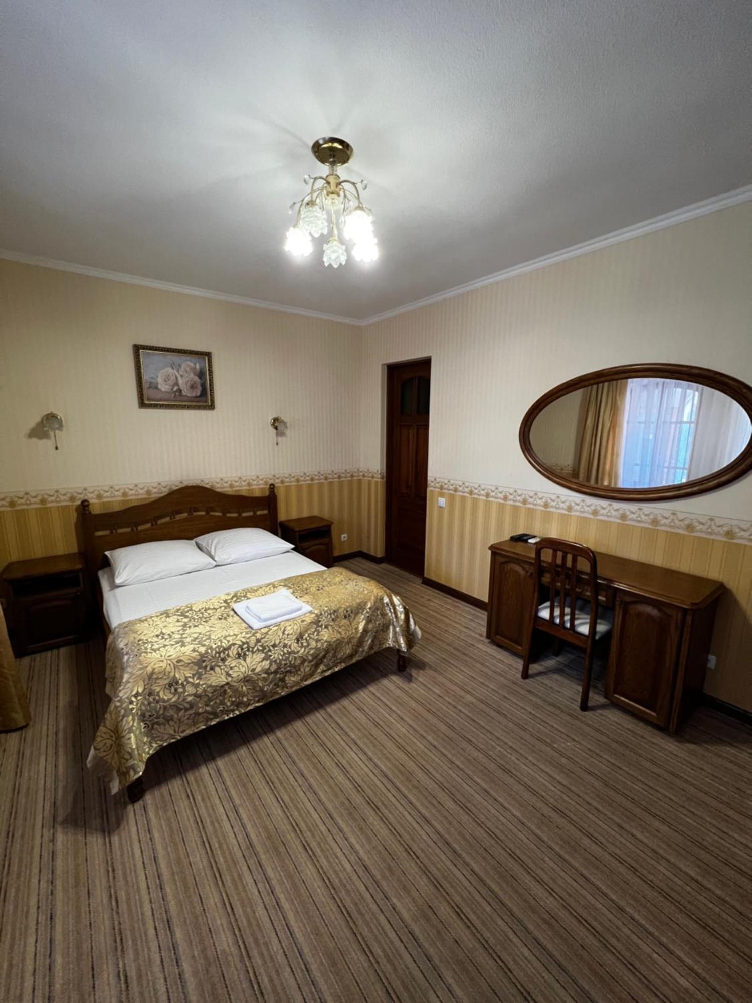Hotel Zolotoy Fazan Mikołajów Zewnętrze zdjęcie