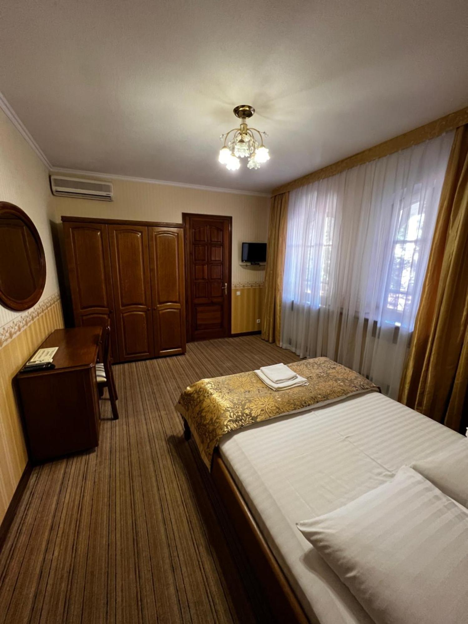 Hotel Zolotoy Fazan Mikołajów Zewnętrze zdjęcie